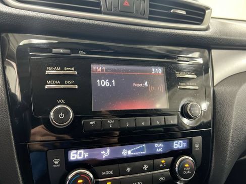 Used 2015 Nissan Rogue SV AWD/4WD image 14