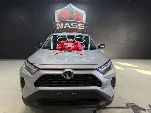 Used 2025 Toyota RAV4 LE image 6