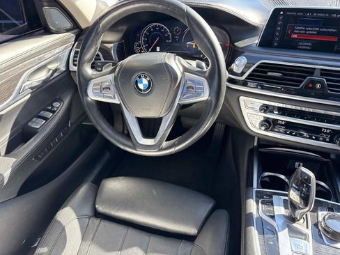 Used 2016 BMW 740i image 12