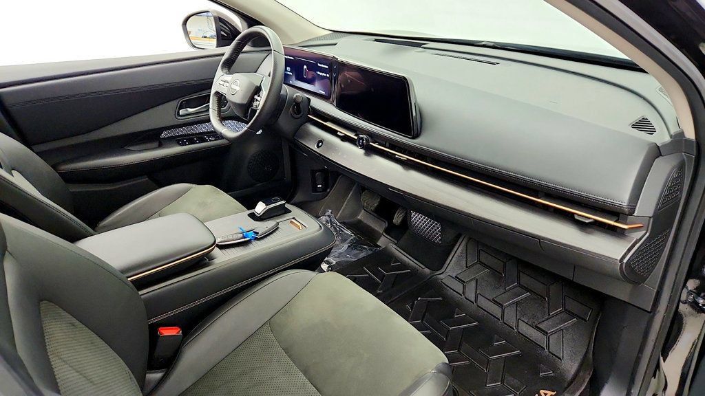 Used 2024 Nissan Ariya AWD image 25