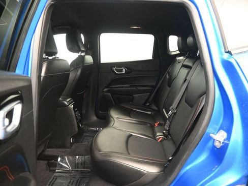 Used 2025 Jeep Compass Trailhawk AWD/4WD image 25