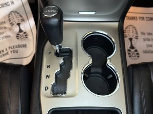 Used 2011 Jeep Grand Cherokee Laredo AWD/4WD image 21