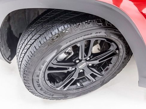 Used 2024 GMC Terrain AT4 w/ Infotainment Package II image 12