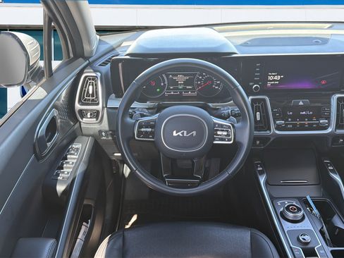 Used 2023 Kia Sorento EX FWD image 11