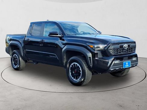 Used 2024 Toyota Tacoma TRD Off-Road AWD/4WD image 3