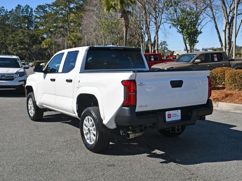 Certified 2025 Toyota Tacoma SR image 3