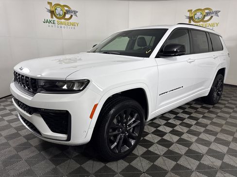 New 2026 Jeep Grand Cherokee L Limited AWD/4WD image 4