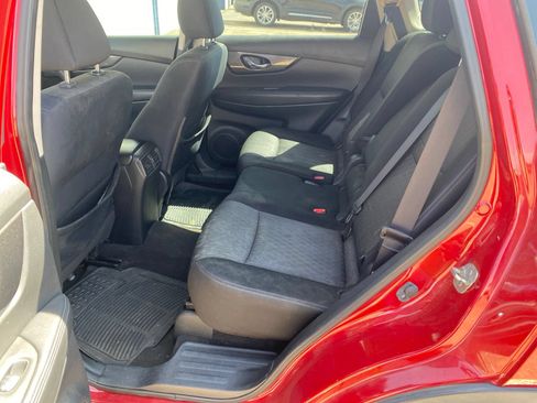 Used 2017 Nissan Rogue S AWD/4WD image 30
