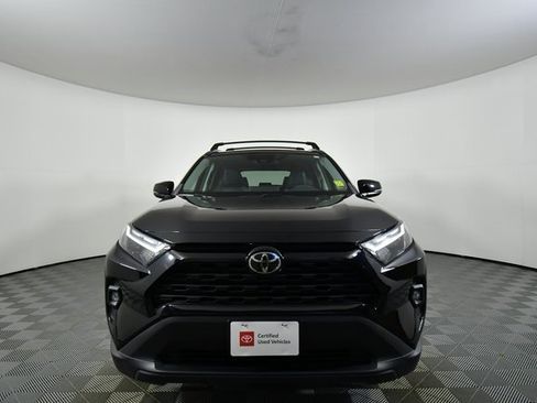 Used 2023 Toyota RAV4 XLE Premium image 7