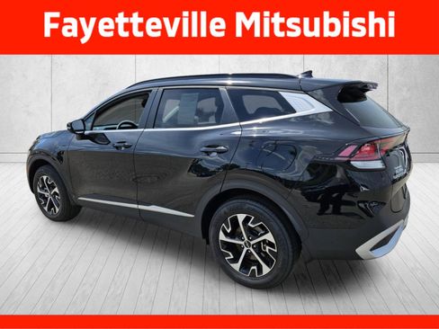Used 2025 Kia Sportage EX w/ Premium Package AWD/4WD image 5