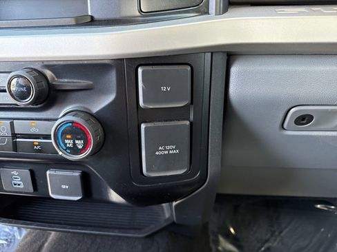 Used 2025 Ford F250 XLT AWD/4WD image 12