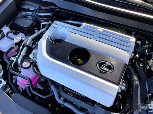 Certified 2024 Lexus UX 250h FWD image 31