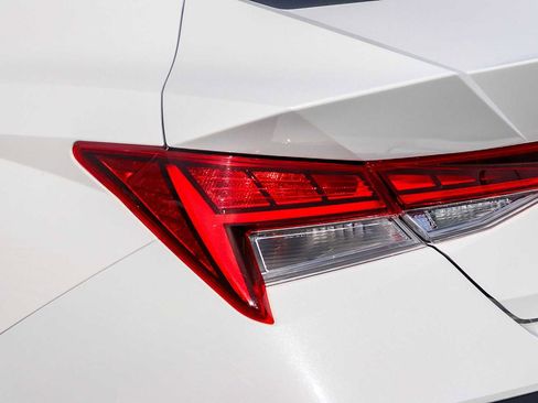 New 2026 Hyundai Elantra Limited image 9