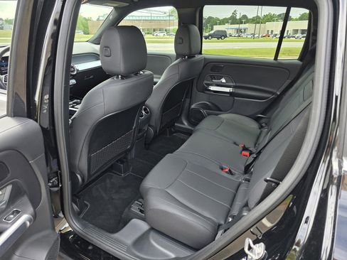 Certified 2025 Mercedes-Benz GLB 250 image 25