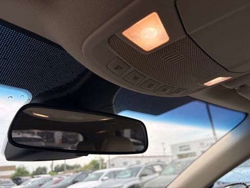 Used 2020 Ford Edge SE FWD image 20