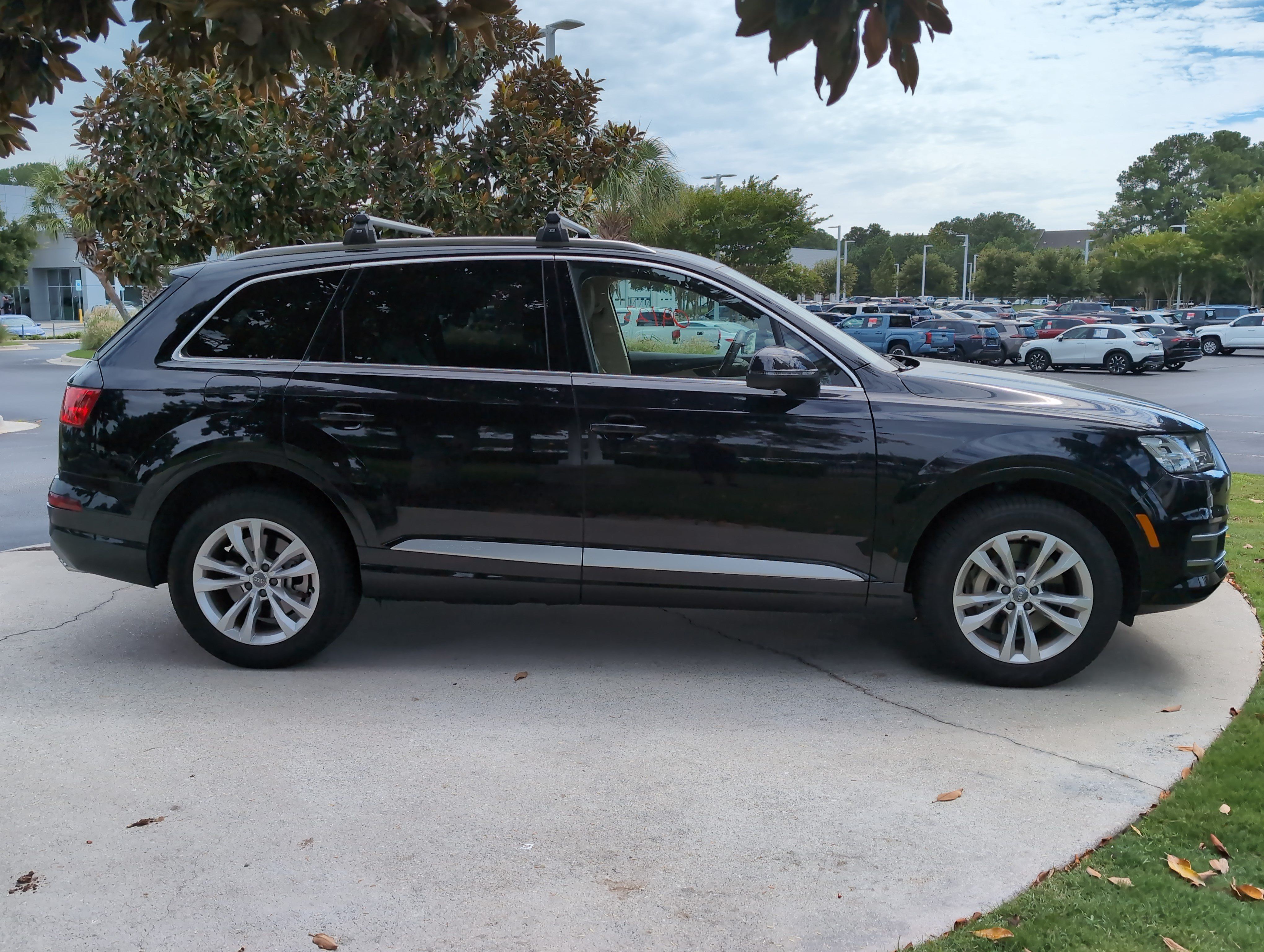 Used 2018 Audi Q7 3.0T Premium Plus AWD/4WD image 11