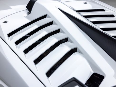 Used 2022 Lamborghini Huracan STO image 19