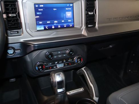 Used 2023 Ford Bronco Outer Banks AWD/4WD image 52
