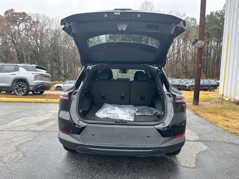 New 2026 Chevrolet Equinox EV LT image 32