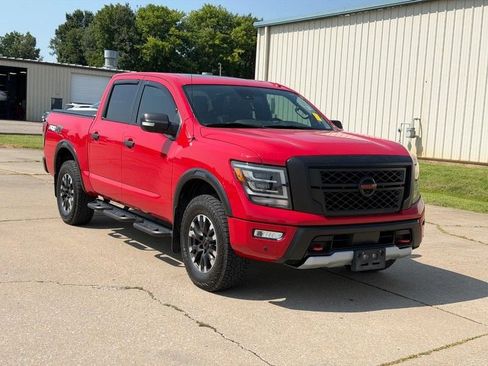 Used 2021 Nissan Titan PRO-4X w/ Pro-4x Convenience Package AWD/4WD image 1