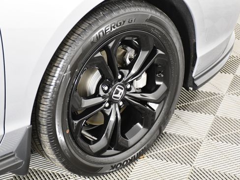 Certified 2025 Honda Accord SE image 42