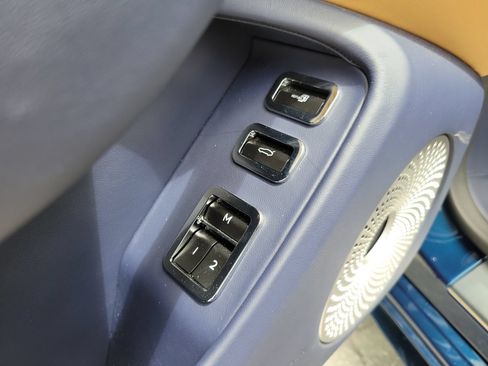 Used 2025 Bentley Flying Spur Plug-In Hybrid AWD/4WD image 51