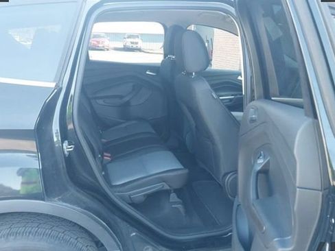 Used 2017 Ford Escape SE image 6