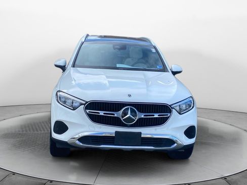 Used 2023 Mercedes-Benz GLC 300 4MATIC image 2
