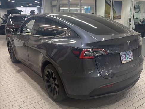 Used 2020 Tesla Model Y Long Range image 2