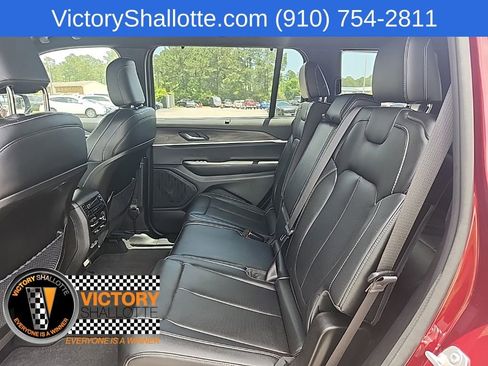 Used 2025 Jeep Grand Cherokee L Limited w/ Luxury Tech Group II AWD/4WD image 29