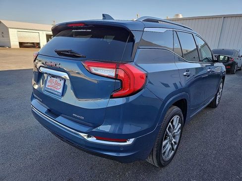 Used 2024 GMC Terrain Denali image 7