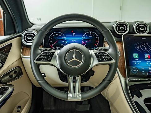 Certified 2026 Mercedes-Benz GLC 300 4MATIC image 24
