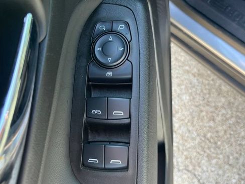 Used 2024 Chevrolet Equinox LT FWD image 5