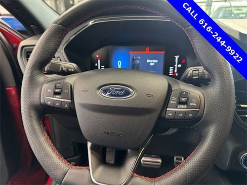 Used 2023 Ford Escape ST-Line image 20