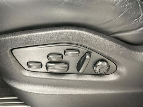 Certified 2022 Porsche Cayenne Turbo AWD/4WD image 32