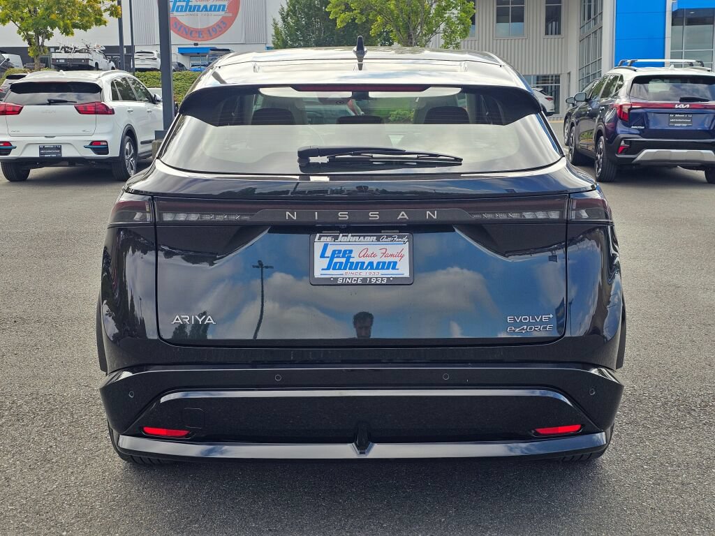Used 2024 Nissan Ariya AWD image 6