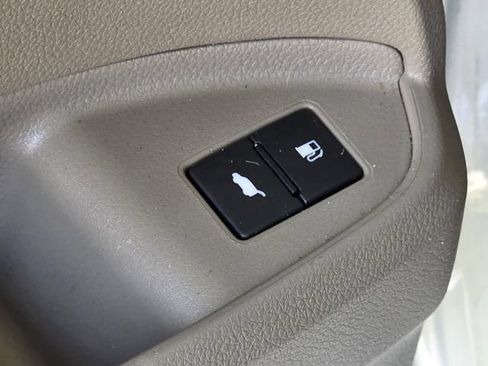 Used 2016 Honda Pilot Touring image 38