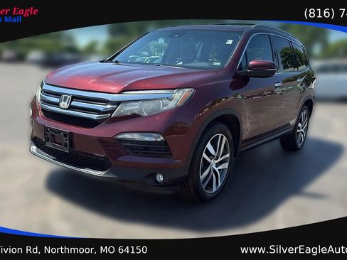 Used 2018 Honda Pilot Touring image 1