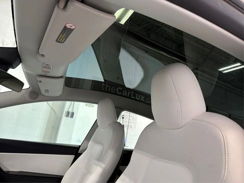 Used 2022 Tesla Model Y Long Range image 26