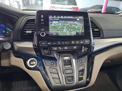 Used 2024 Honda Odyssey Touring image 8