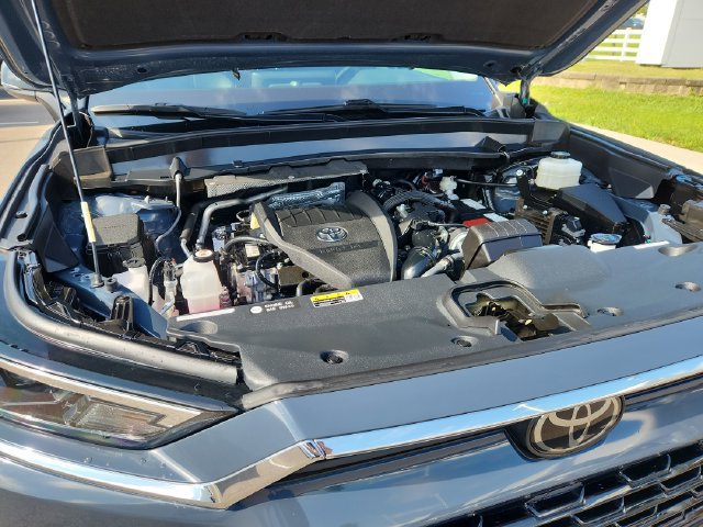 Used 2025 Toyota Grand Highlander FWD image 15