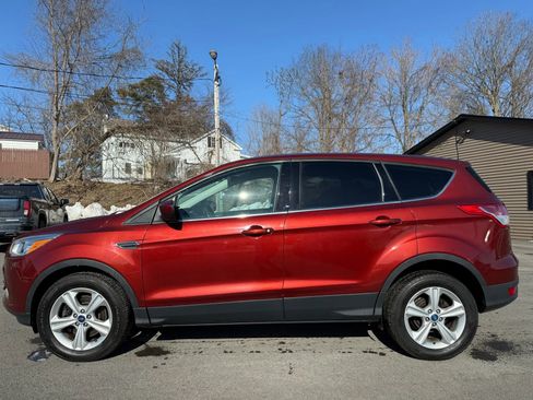 Used 2014 Ford Escape SE image 2