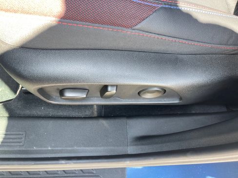 Used 2026 Chevrolet Equinox RS image 9