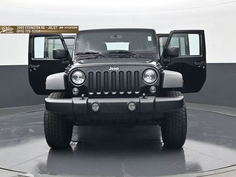 Used 2018 Jeep Wrangler Unlimited Sport S AWD/4WD image 31