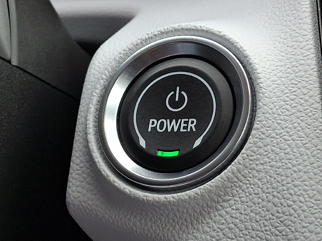 Certified 2023 Chevrolet Bolt EUV Premier FWD image 23