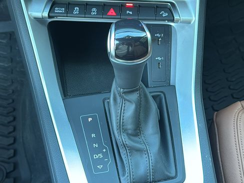 Certified 2025 Audi Q3 2.0T Premium image 21