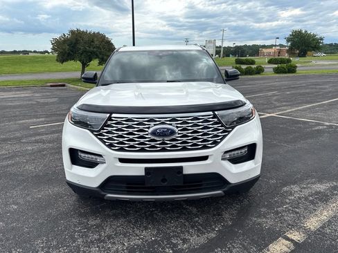 Used 2020 Ford Explorer Platinum w/ Premium Technology Package AWD/4WD image 2