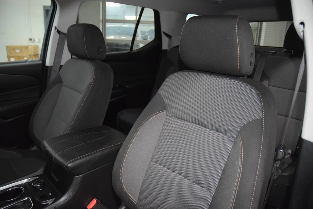 Used 2020 Chevrolet Traverse LT AWD/4WD image 43