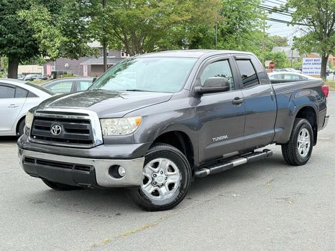 Used 2013 Toyota Tundra 4x4 Double Cab w/ Tow Pkg image 4