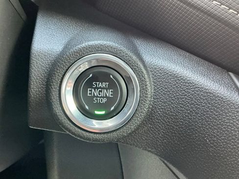 Used 2022 Chevrolet TrailBlazer ACTIV w/ Technology Package FWD image 40
